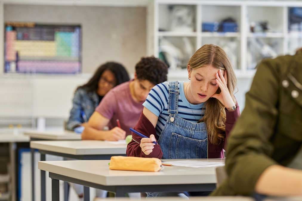 Radni Głuchołaz o wynikach egzaminu ósmoklasisty z matematyki: rozpiętość między szkołami sięga 36 punktów procentowych