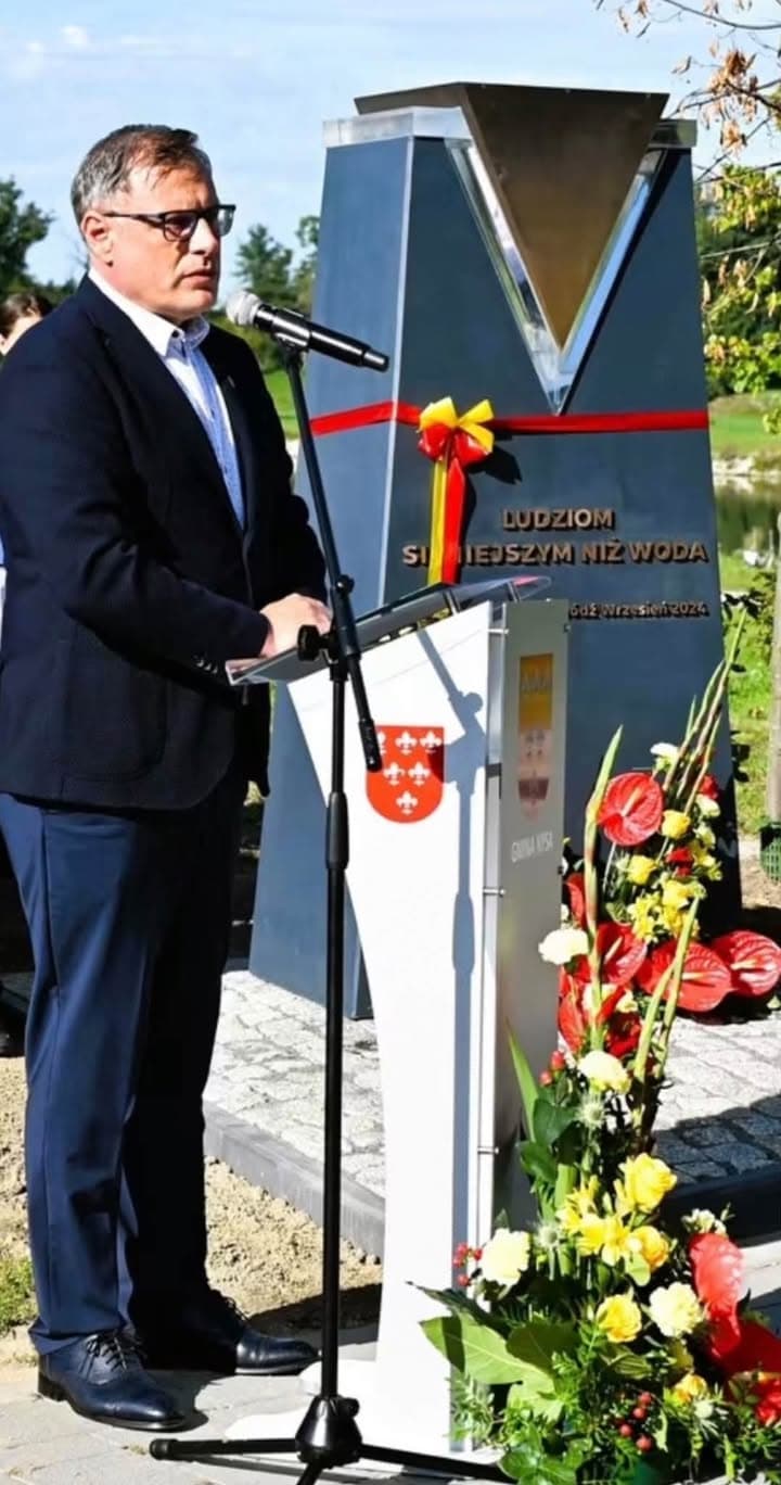 Gmina Nysa wydała ponad 943 tys. zł na zamówienia u rzeźbiarza Mariana Molendy za kadencji burmistrza Kolbiarza