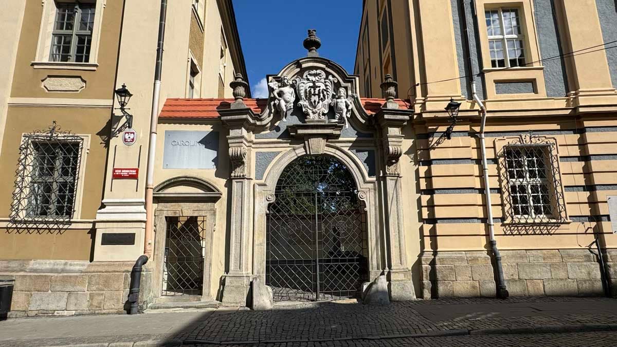 Powiat Nyski wydał ponad 336 tys. zł na remonty w I LO w Nysie