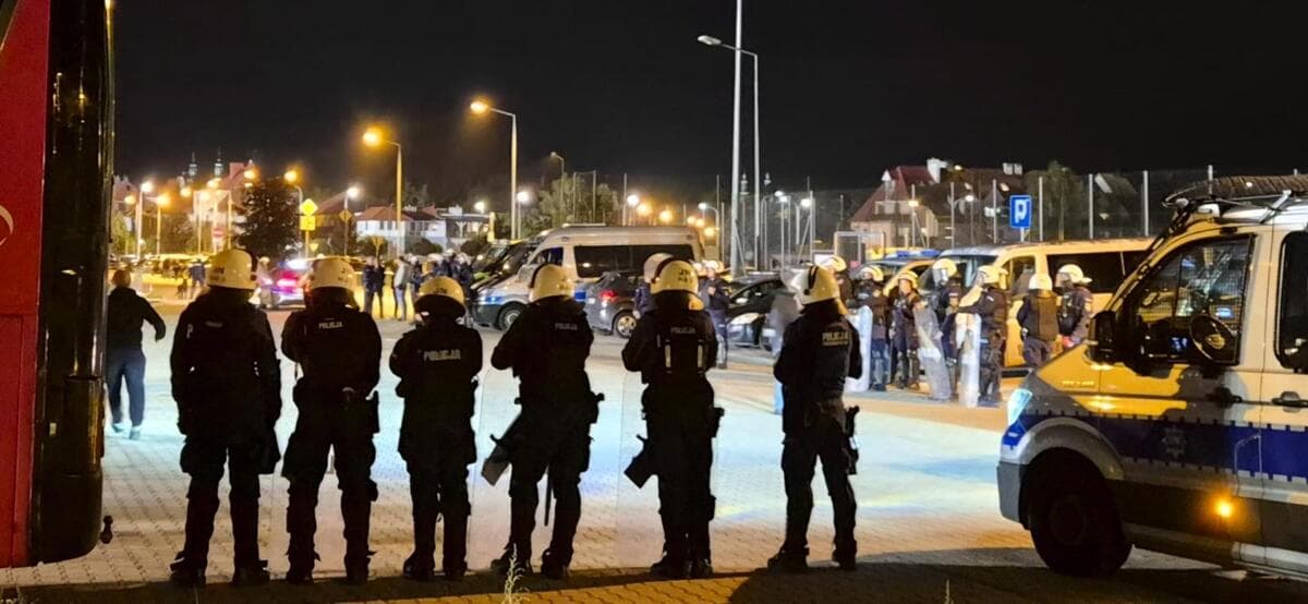 Policja zabezpieczyła mecz Polonii Nysa z Zagłębiem Sosnowiec bez incydentów